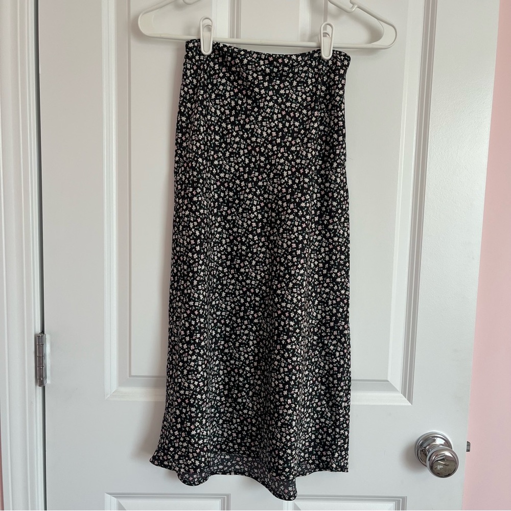 H&M Black Pink Floral Satin Midi Skirt